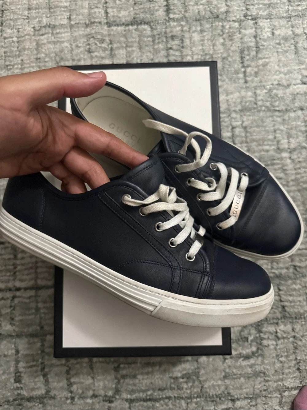 Gucci Navy Leather Low-Top Sneakers